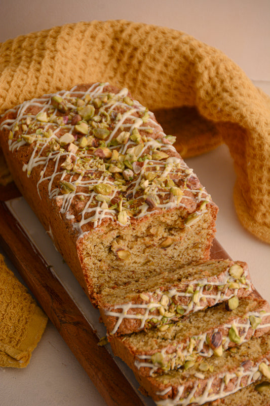 Bizcocho de pistachos y chocolate blanco